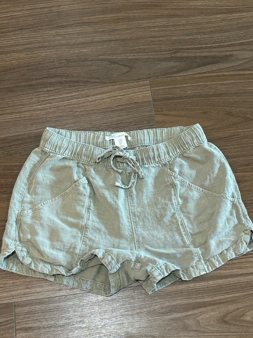 C&C California Drawstring Linen-Blend Shorts in Sage Green